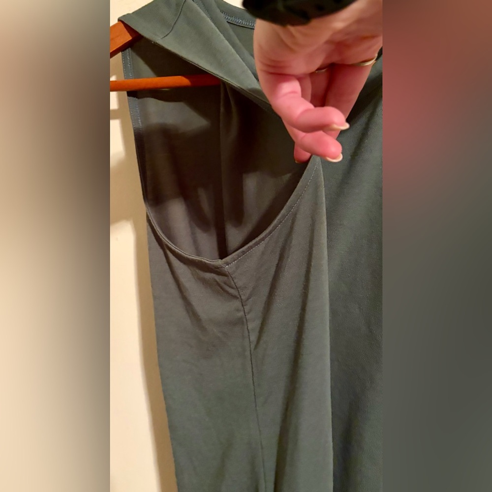 Women’s Old Navy Green Active Ultralite Go Dry Tank Top Wide Strap Muscle Sz Med - Picture 11 of 15